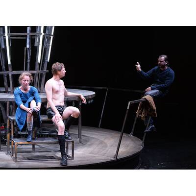 Milos Lolic inszeniert Ernst Tollers 