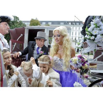 Lugner-Hochzeit: Wählen Sie Ihr Lieblingsfoto!