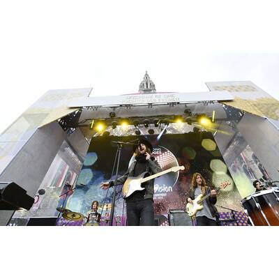 Makemakes rocken Eurovision Village