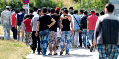 Kirche nimmt  5.000 Asyl- Werber auf