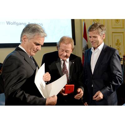 Großes Ehrenzeichen für Wolfgang Ambros