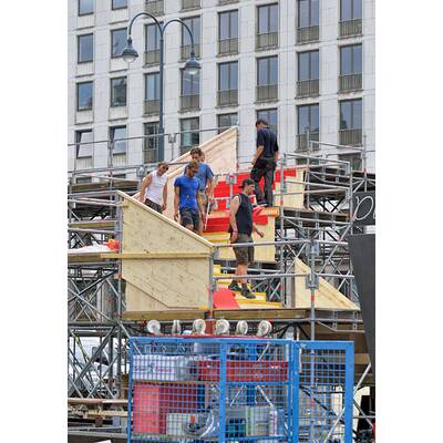 Aufbauarbeiten in der Staatsoper für 