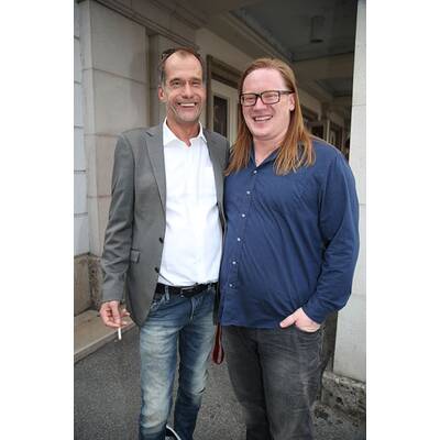 Promi-Anstrum bei Goethe-Premiere in Salzburg