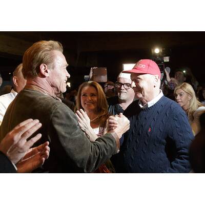 Kitzbühel: Arnie & Co. auf der legendären Weißwurst-Party