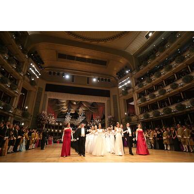 Die glamouröse Eröffnung des Opernballs 2016