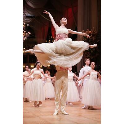 Die glamouröse Eröffnung des Opernballs 2016