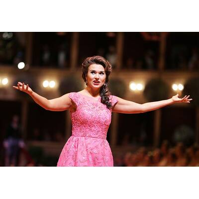 Die glamouröse Eröffnung des Opernballs 2016