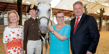 Stilles Comeback der Frau Minister