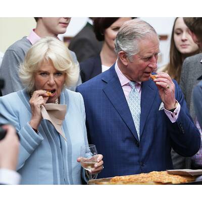 Charles und Camilla beim Heurigen