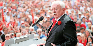 Zugabe und Tr&auml;nen: H&auml;upls letzte Rede