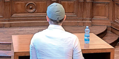 Drei Frauen in Volkshochschule brutal &uuml;berfallen