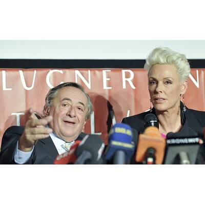 Brigitte Nielsen in der Lugner City