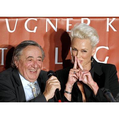 Brigitte Nielsen in der Lugner City