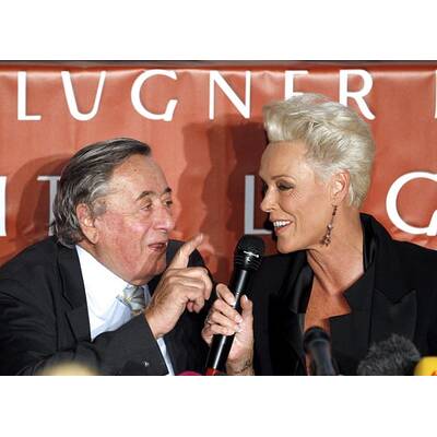 Brigitte Nielsen in der Lugner City