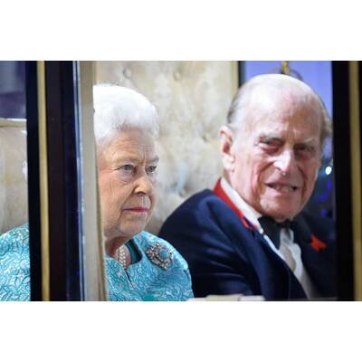 Die Queen feiert 90er mit den Stars