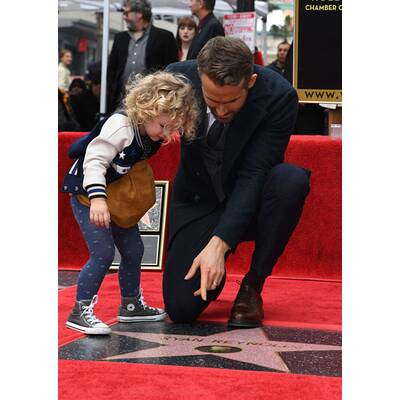 Blake Lively & Ryan Reynolds zeigen ihre süßen Töchter