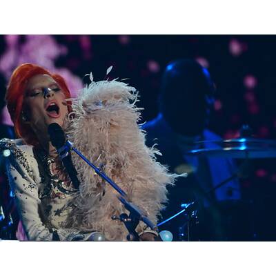 Grammys: Lady Gaga als David Bowie