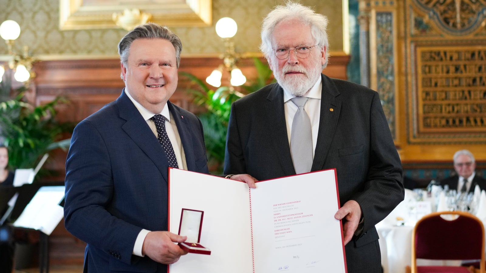Nobelpreistr ger Wurde Ehrenb rger Oe24 at nobelpreistr-ger-wurde-ehrenb-rger-oe24-at