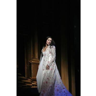 Anna Netrebko im Babyglück