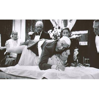 Leslie Nielsen: 1926 - 2010