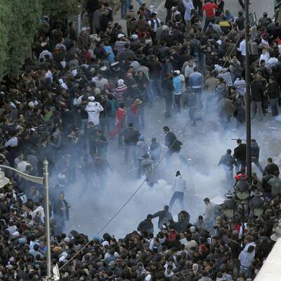 Blutige Unruhen in Tunis