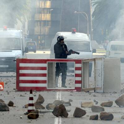 Blutige Unruhen in Tunis