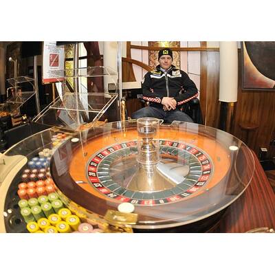 Party im Raiffeisen-Haus: VIP-Reigen in Kitz startet