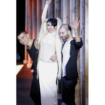 Lady Gaga läuft für Thierry Mugler