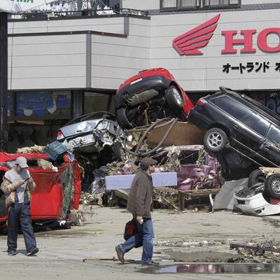 Nach der Katastrophe sind Huntertausende auf der Flucht