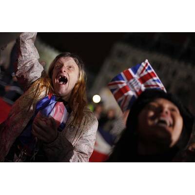 Kate und William heiraten: Fans vor der Westminster Abbey