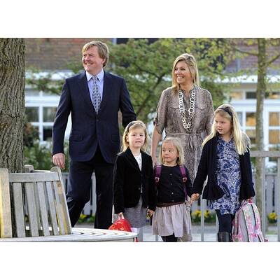 Maxima und Willem-Alexander begleiten Prinzessin Ariane zum ersten Schultag.