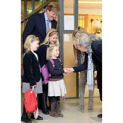Maxima und Willem-Alexander begleiten Prinzessin Ariane zum ersten Schultag.