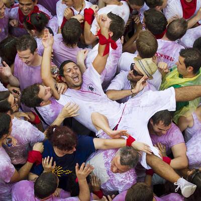 Die Stiere werden wieder durch die Stadt getrieben