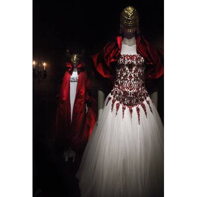 Alexander McQueen Ausstellung