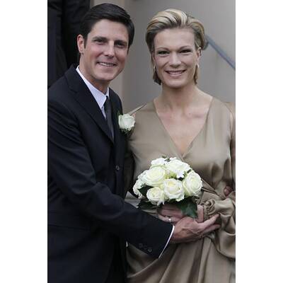 Maria Riesch in Gold: Standesamtliche Trauung in Garmisch