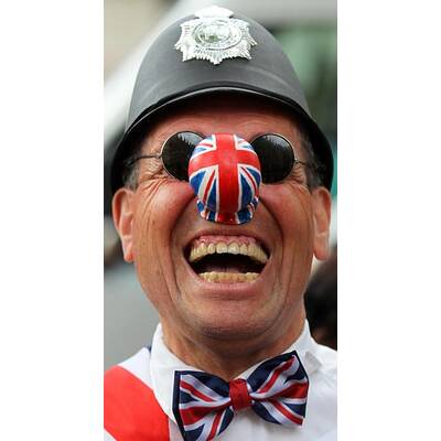 Kate und William heiraten: Fans vor der Westminster Abbey