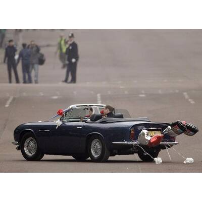 William und Kate: Abfahrt im Cabrio