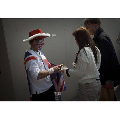 Kate und William heiraten: Fans vor der Westminster Abbey