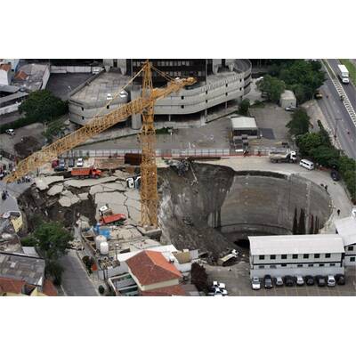 AP_brasilien_krater_4