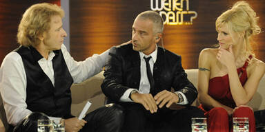 Hunziker turtelt mit Ramazotti auf Couch