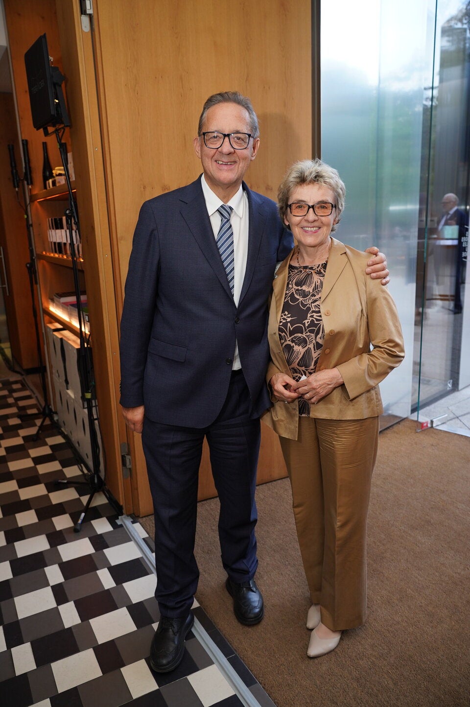 Günter Ofner mit seiner Gattin.