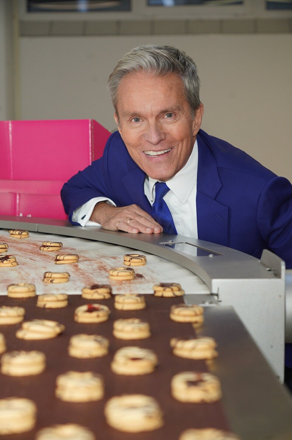 Alfons Haider führte durch die Pressekonferenz und verkostete Guschlbauers süße Versuchungen. 