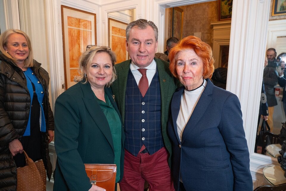 Eva und Toni Mörwald mit Inge Klingohr.