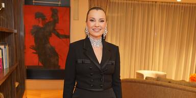 Fast ein Schn&auml;ppchen! SO g&uuml;nstig ist Fran Dreschers Opernball-Look