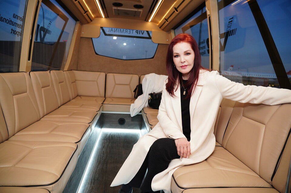 Priscilla Presley Lugner Wien Flughafen
