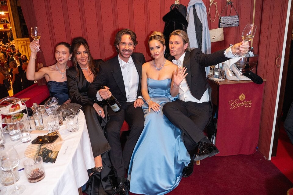 Shania und Davina Geiss mit Simone Thomalla, Michael Lameraner und Adi Weiss