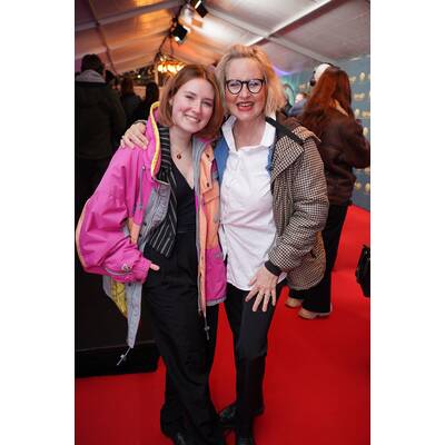 Monika Ballwein mit Sohn Noah und dessen Freundin