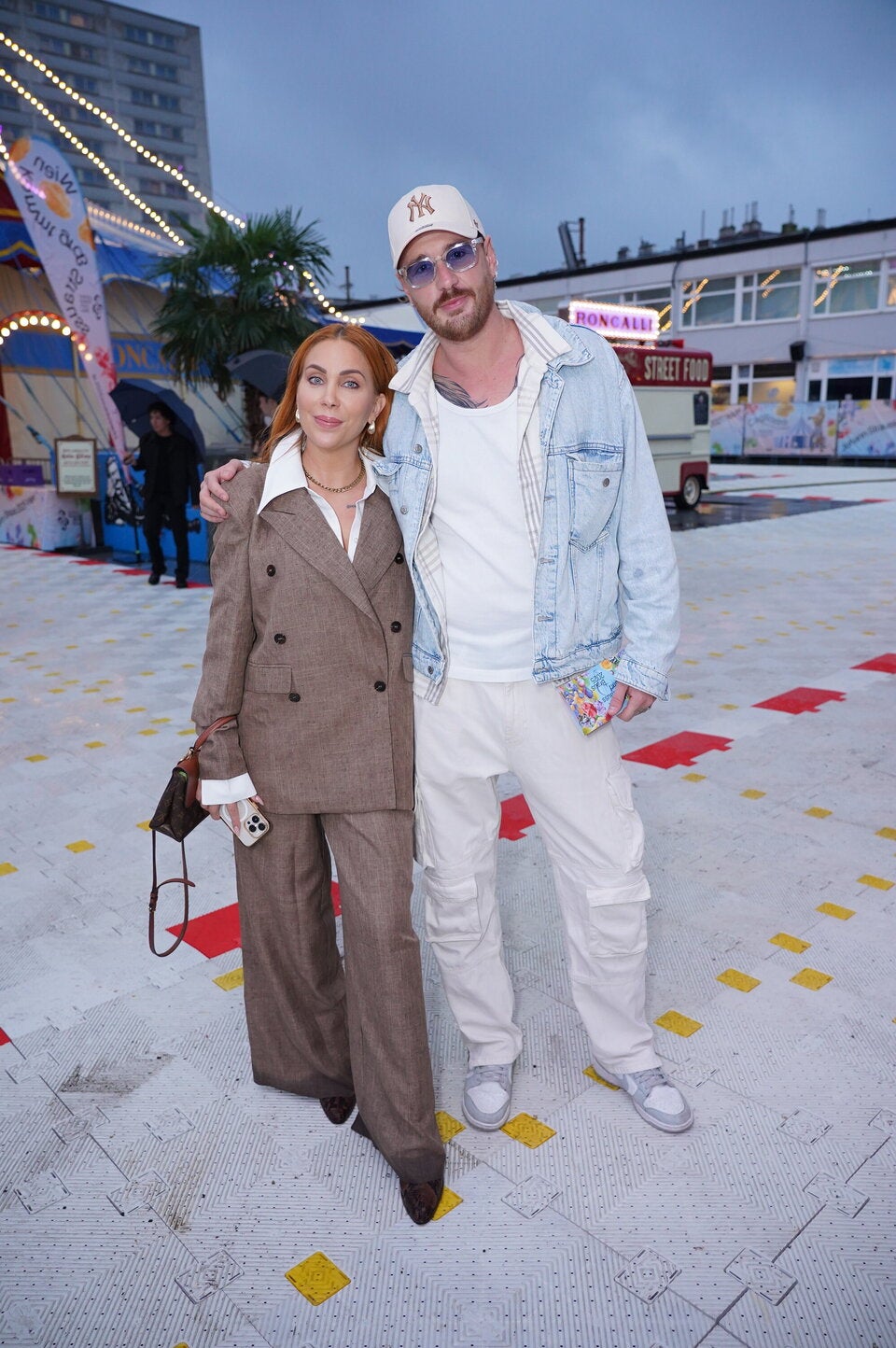 Tara mit neuer Liebe Dennis