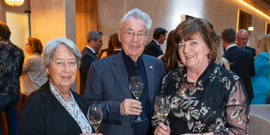 Margit und Heinz Fischer mit Maria Scheiblhofer