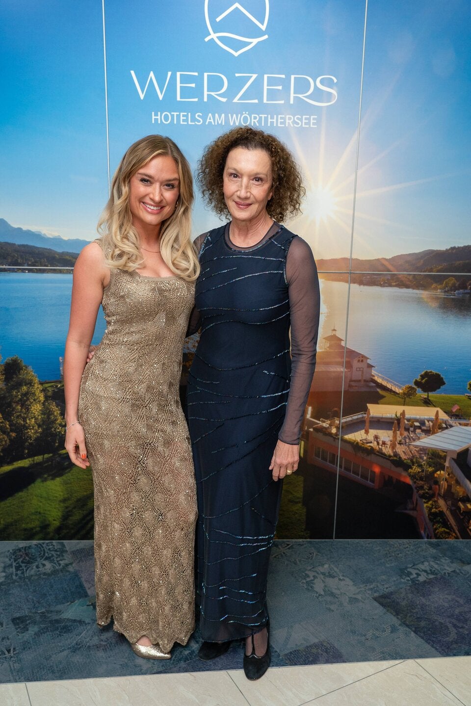 Corinna Kamper und Konstanze Breitebner